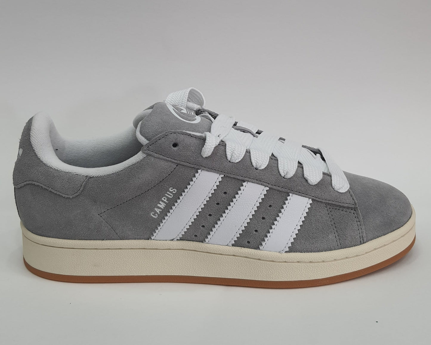 Adidas campus