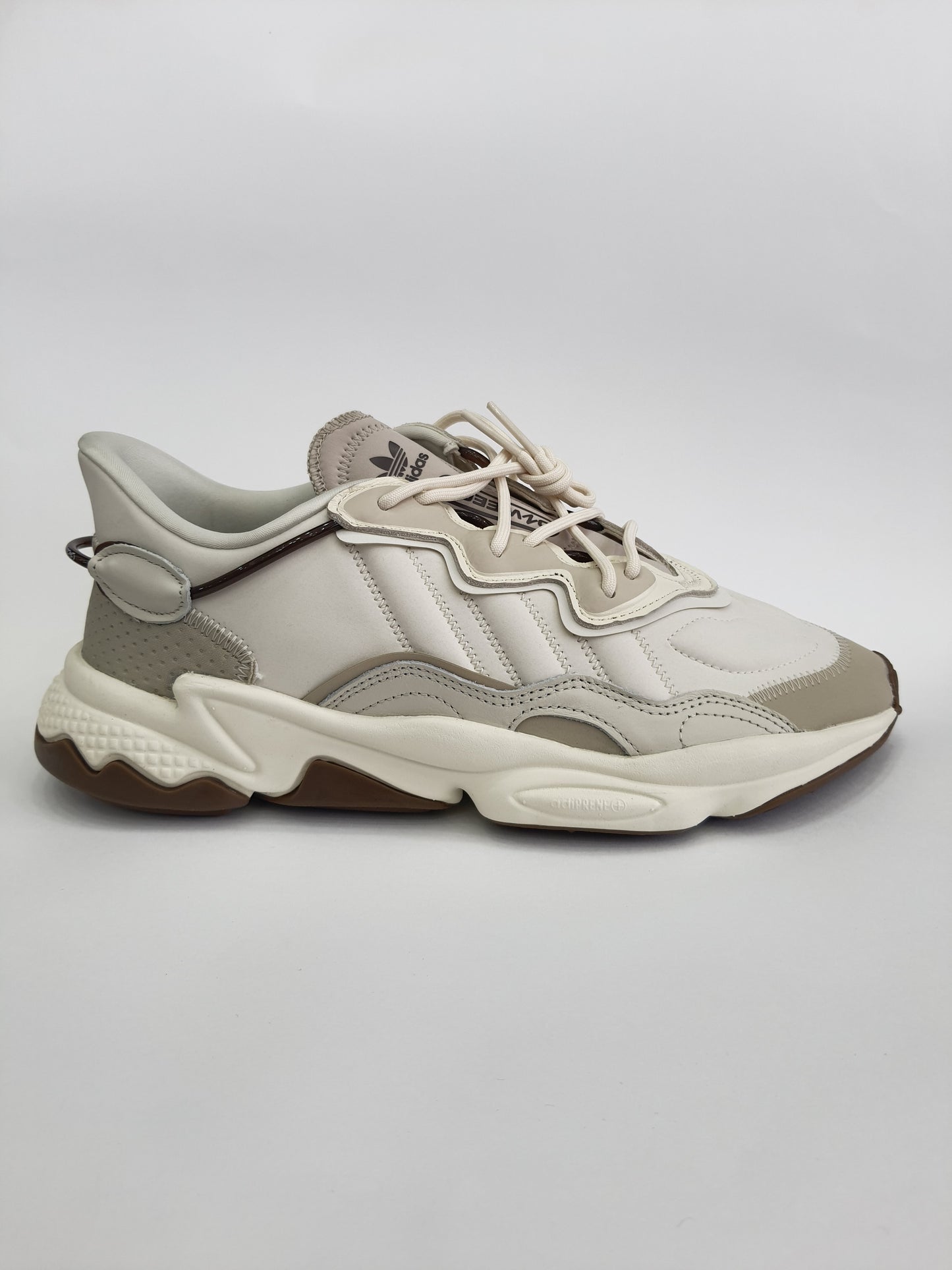 Adidas OZWEEGO
