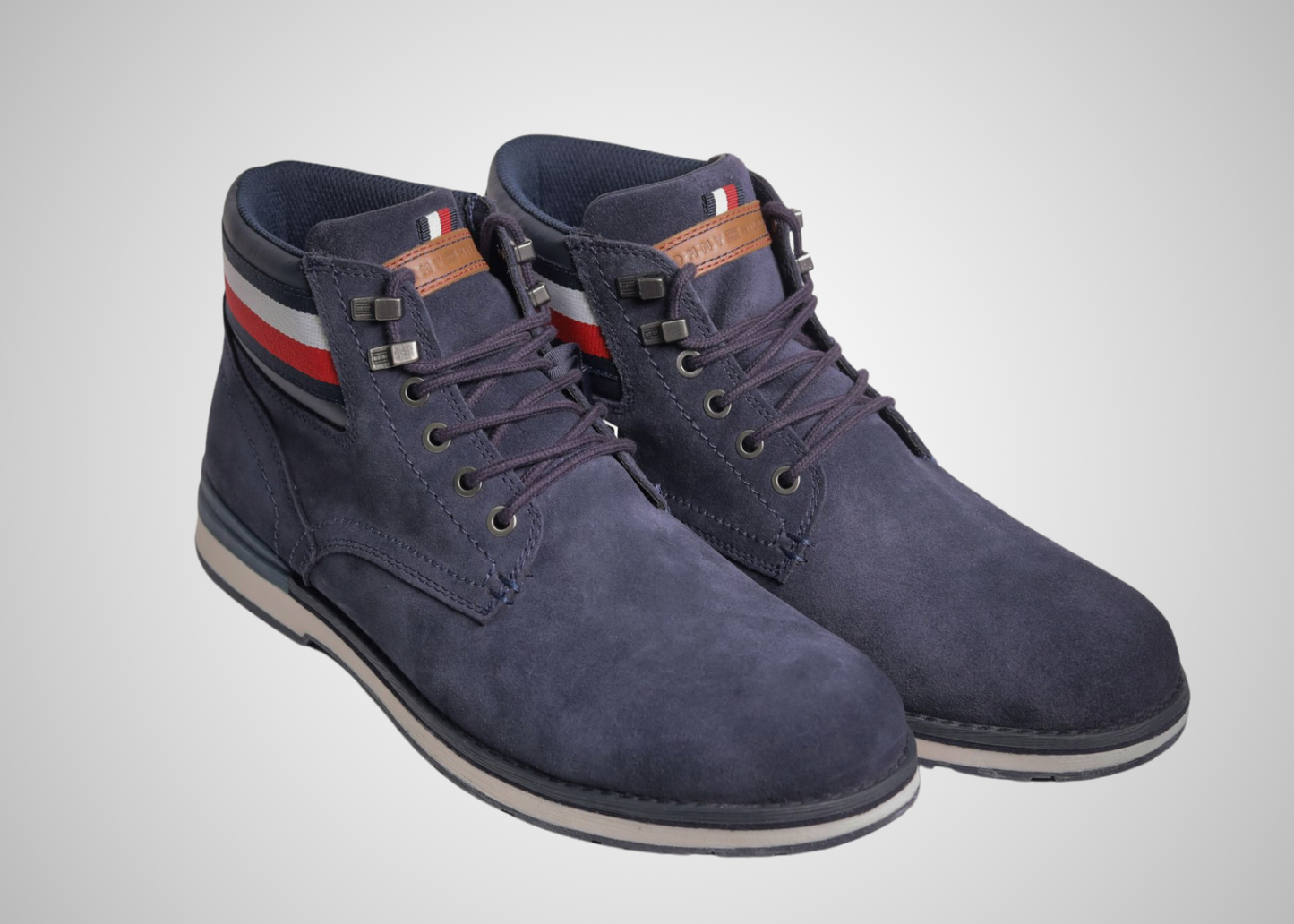 Tommy Hilfiger Outdoor Suede