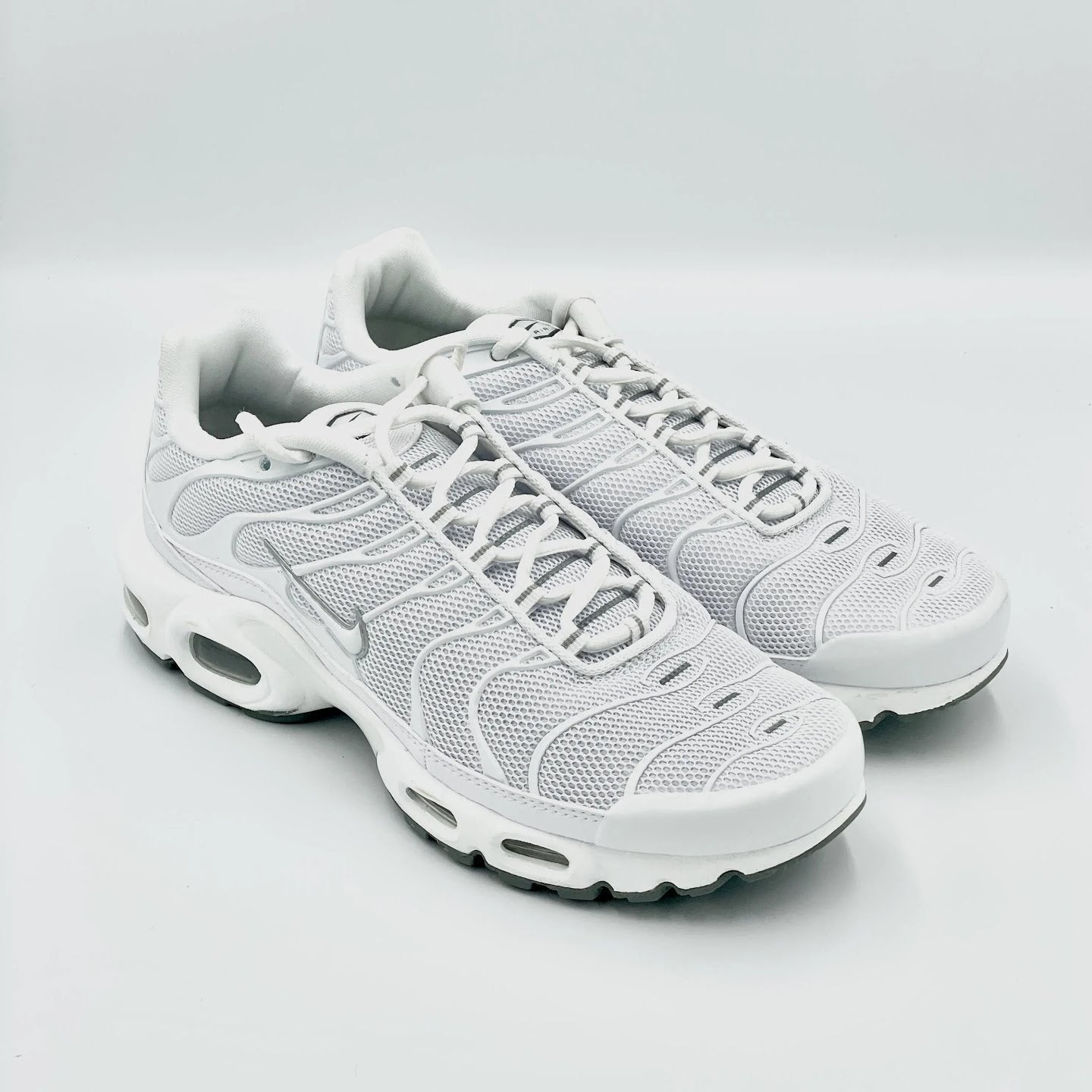 NIKE AIR MAX PLUS