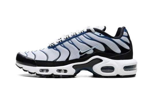 NIKE AIR MAX PLUS