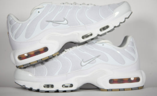 NIKE AIR MAX PLUS